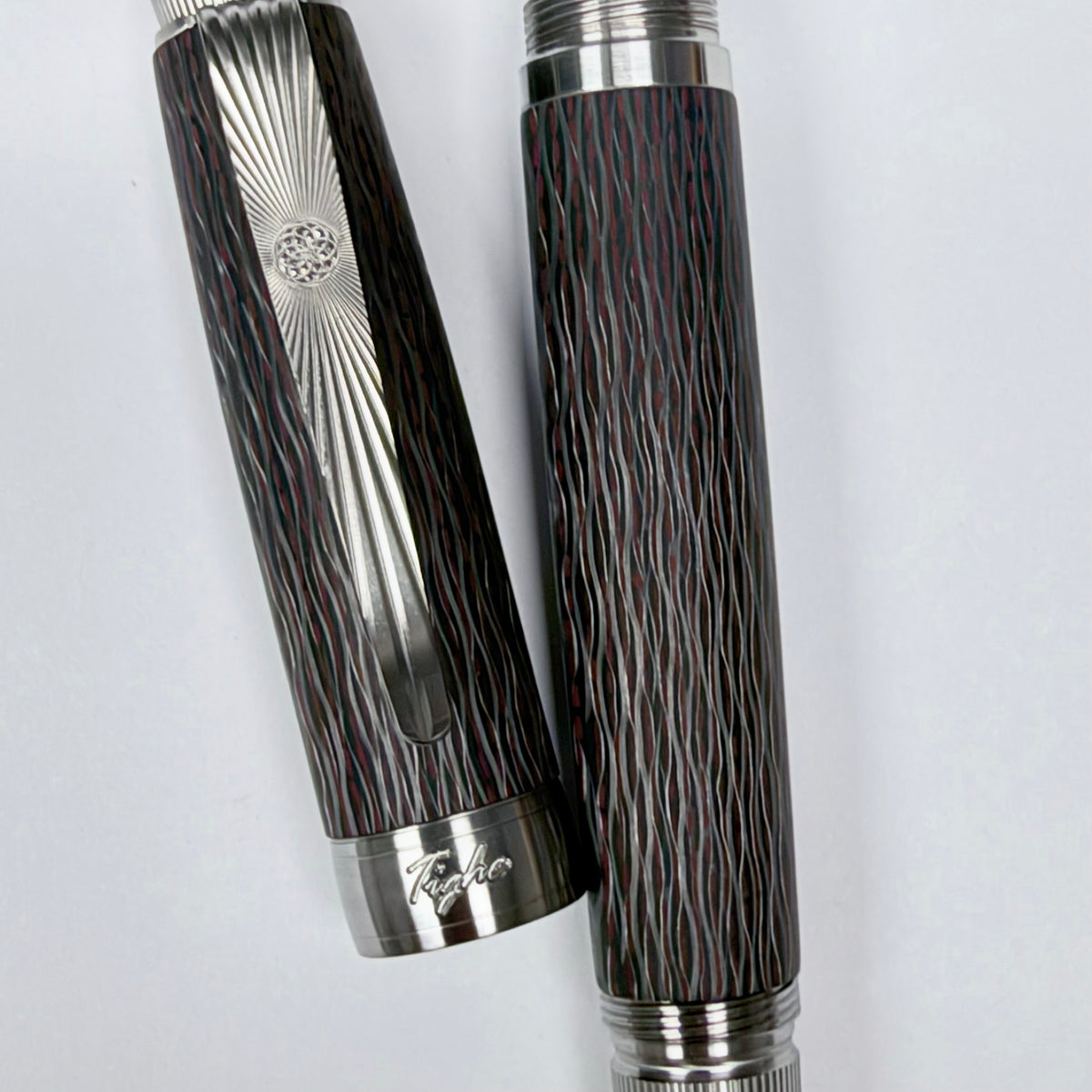 Red Pinstripe — Red Fiberglass & Carbon Fiber Pen