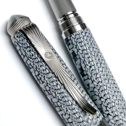 Cracked Ice — White Fiberglass & Carbon Fiber Pen