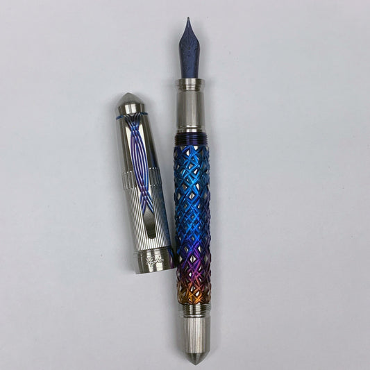 Reticulated Fire Crystal Fountain Pen
